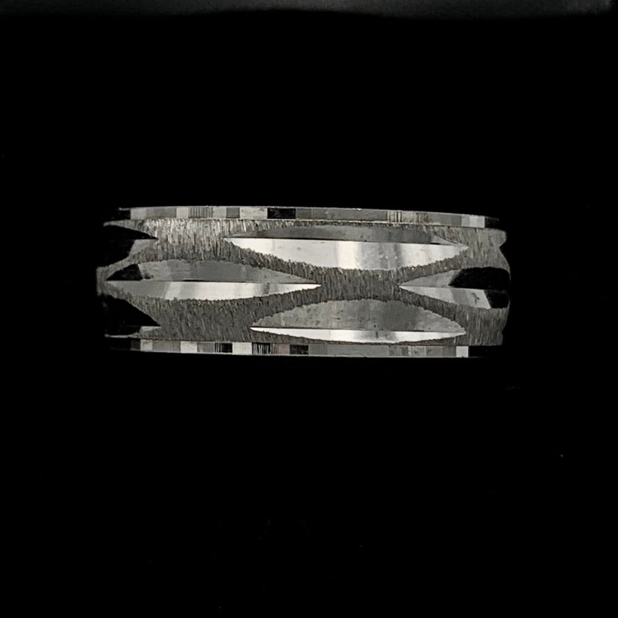 14K White Gold 7mm Wedding Band w/ Chisel Cut Pattern