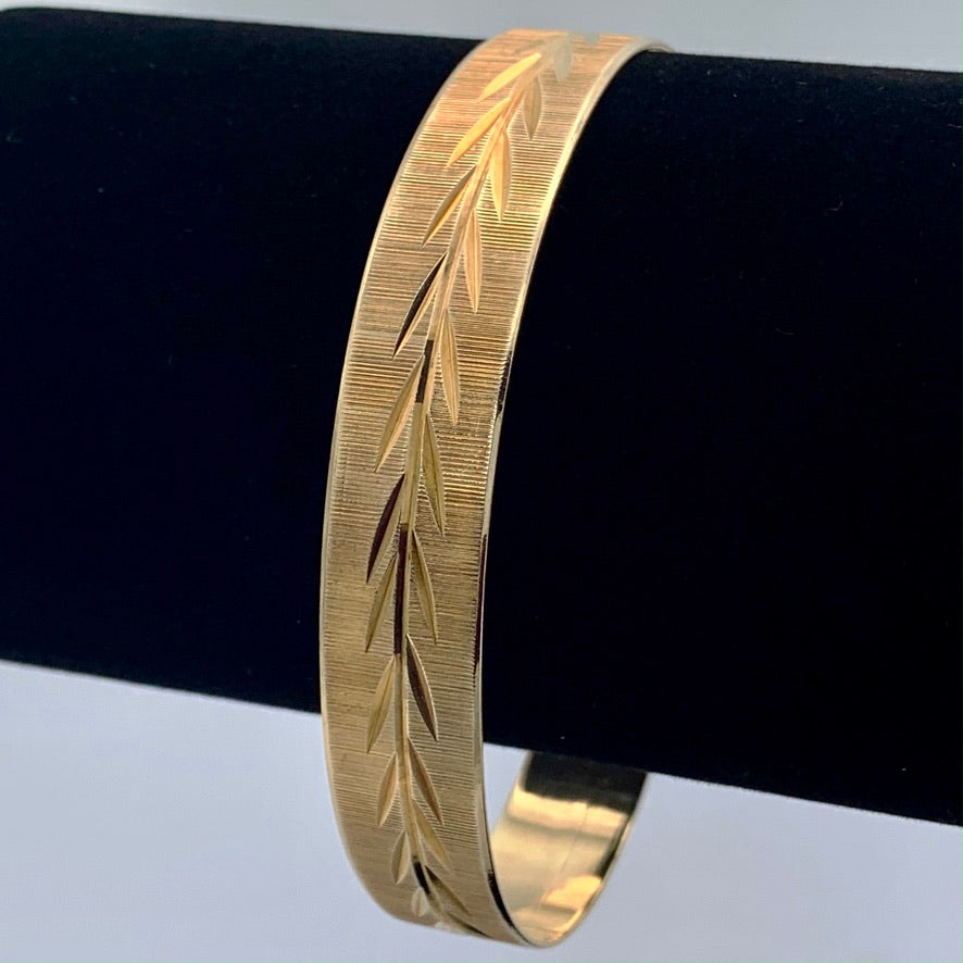 10K Yellow Gold 11mm Bangle Bracelet