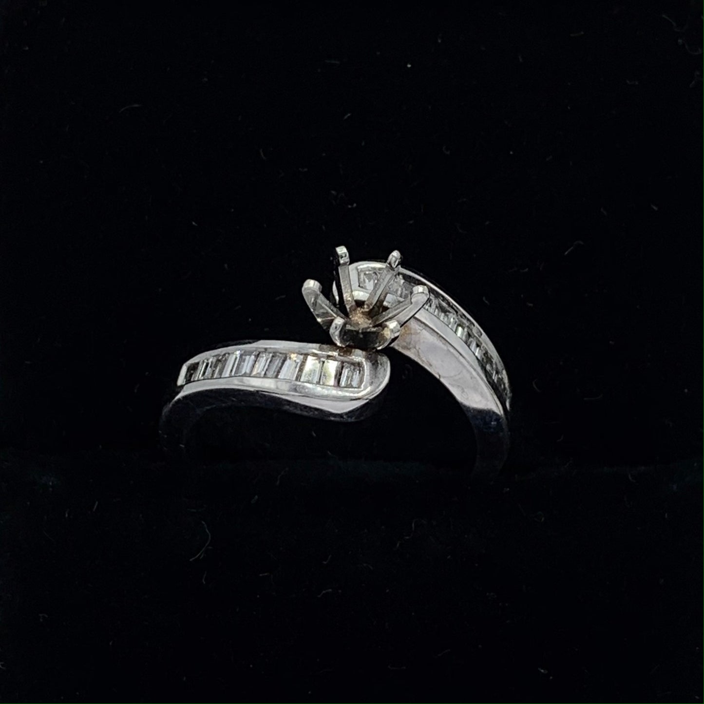 14K White Gold Semi-Mount Wedding Set