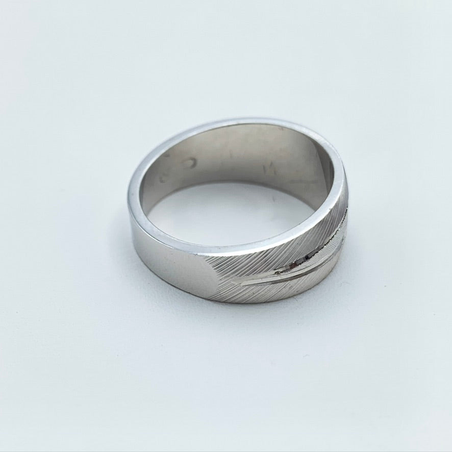 14K White Gold Tapered Machine Finish Wedding Band