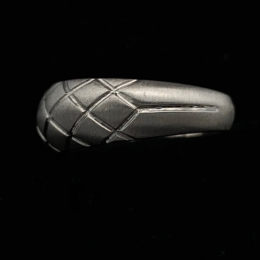 14K White Gold 7mm Tapered Dome Ring with Lattice Cut Design