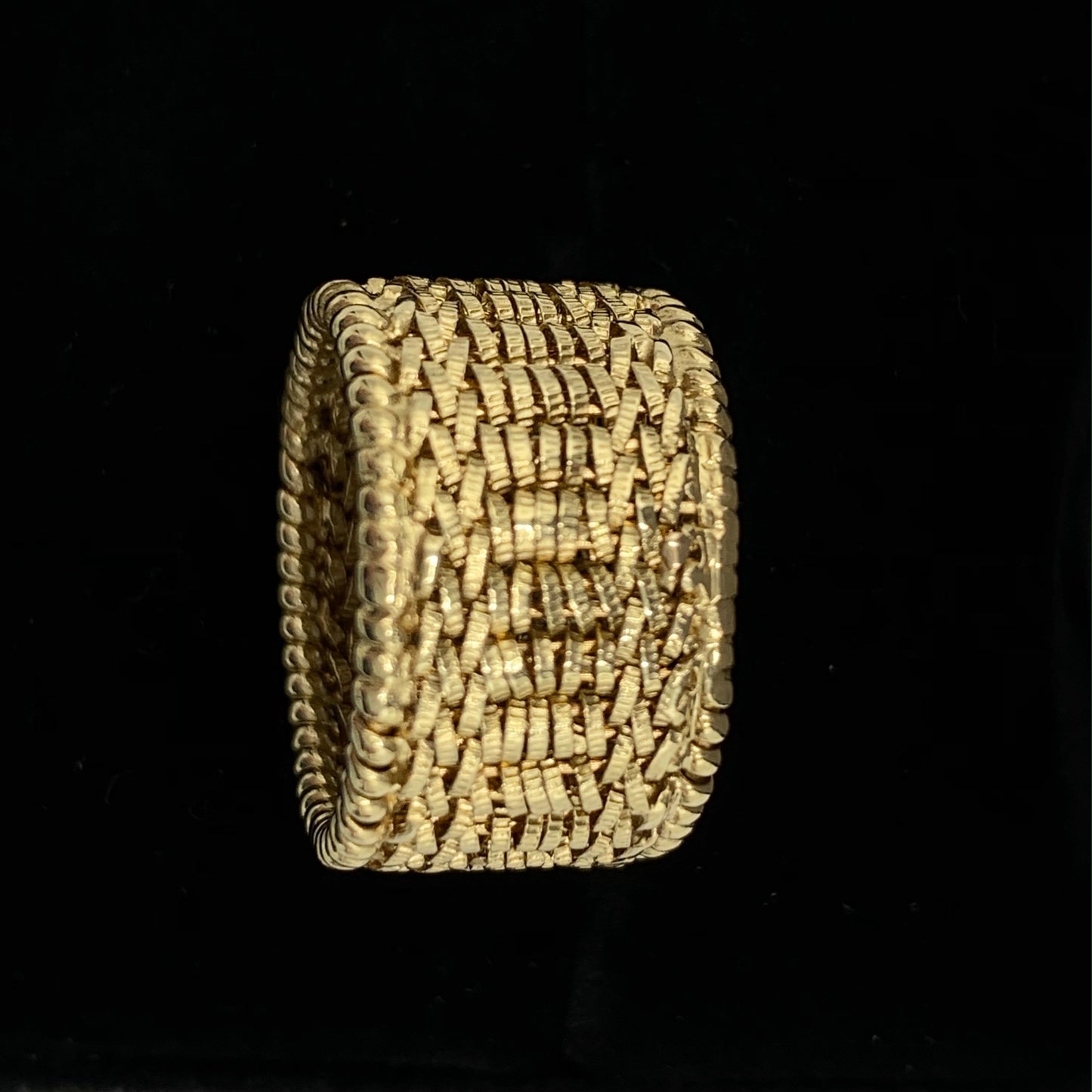 Estate 14K Yellow Gold Basket Setting Wedding Band