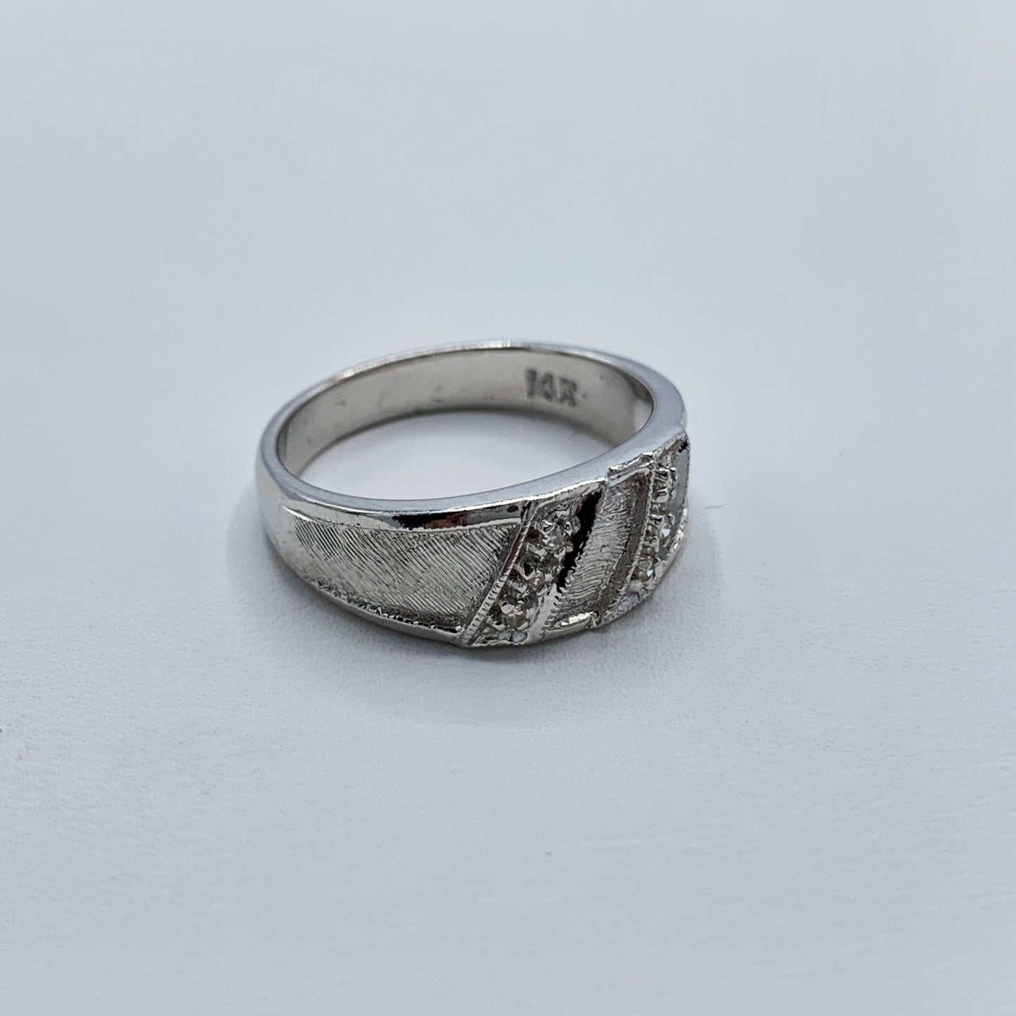 Estate 14K White Gold Wedding Band w/ 6 - 1pt Diamonds