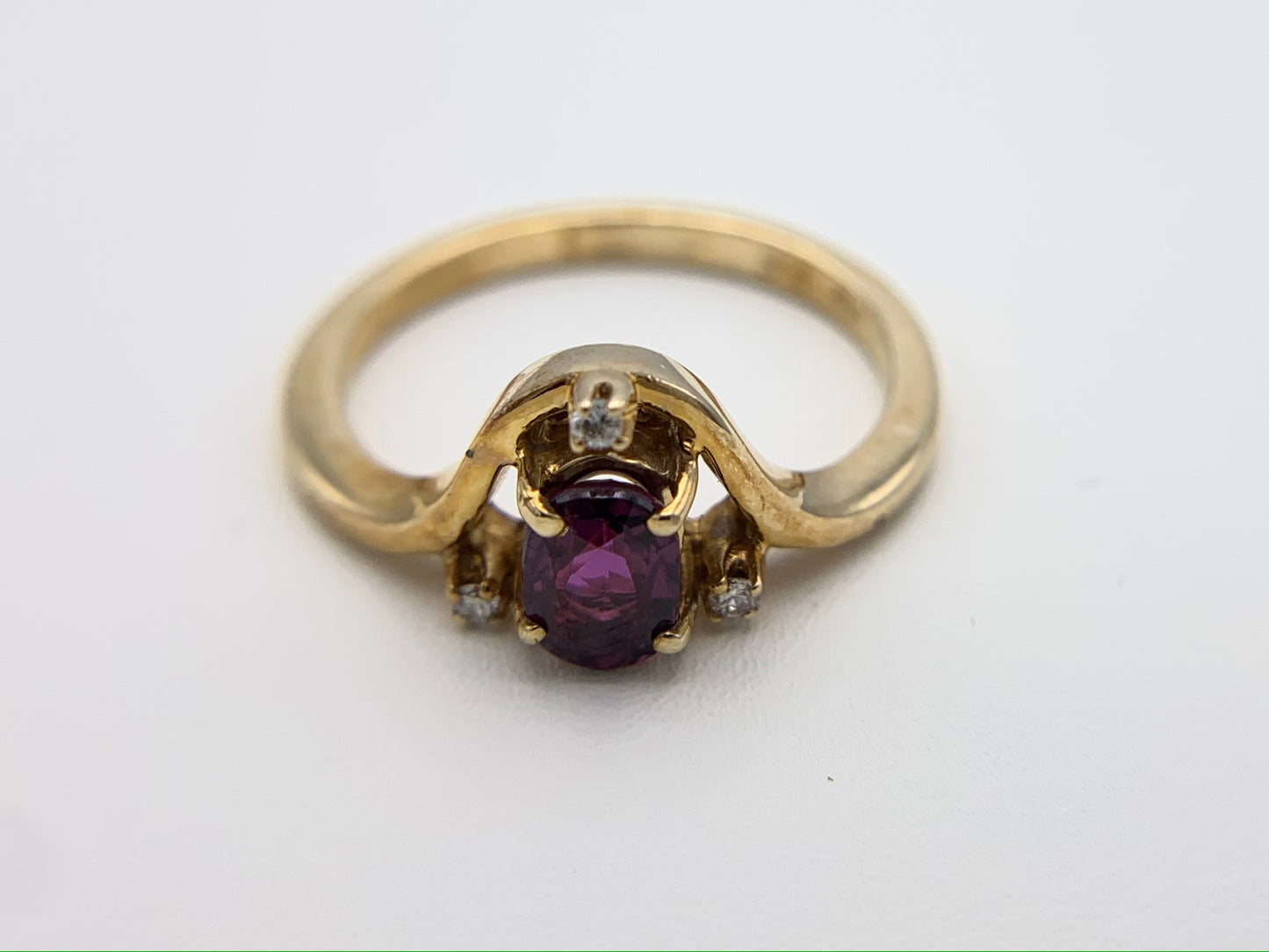 10K Yellow Gold Oval Ruby Ring