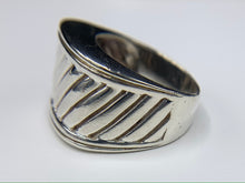 Load image into Gallery viewer, Sterling Silver Dome Rib Ring
