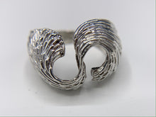 Load image into Gallery viewer, Sterling Silver S Wave Dome Rib Ring
