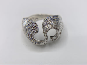 Sterling Silver S Wave Dome Rib Ring