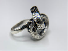 Load image into Gallery viewer, Sterling Silver Interlocking Circle Ring
