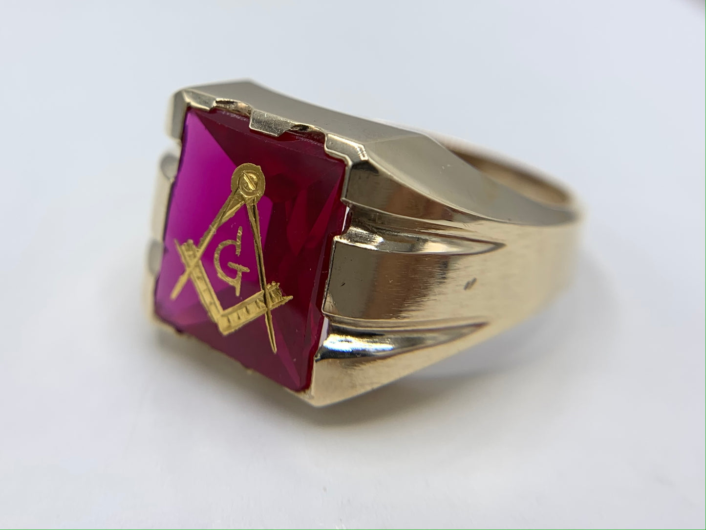 Large 10K Yellow Gold Masonic Lodge Ring