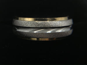 14K Yellow and White Gold Men's Two Tone Wedding Band