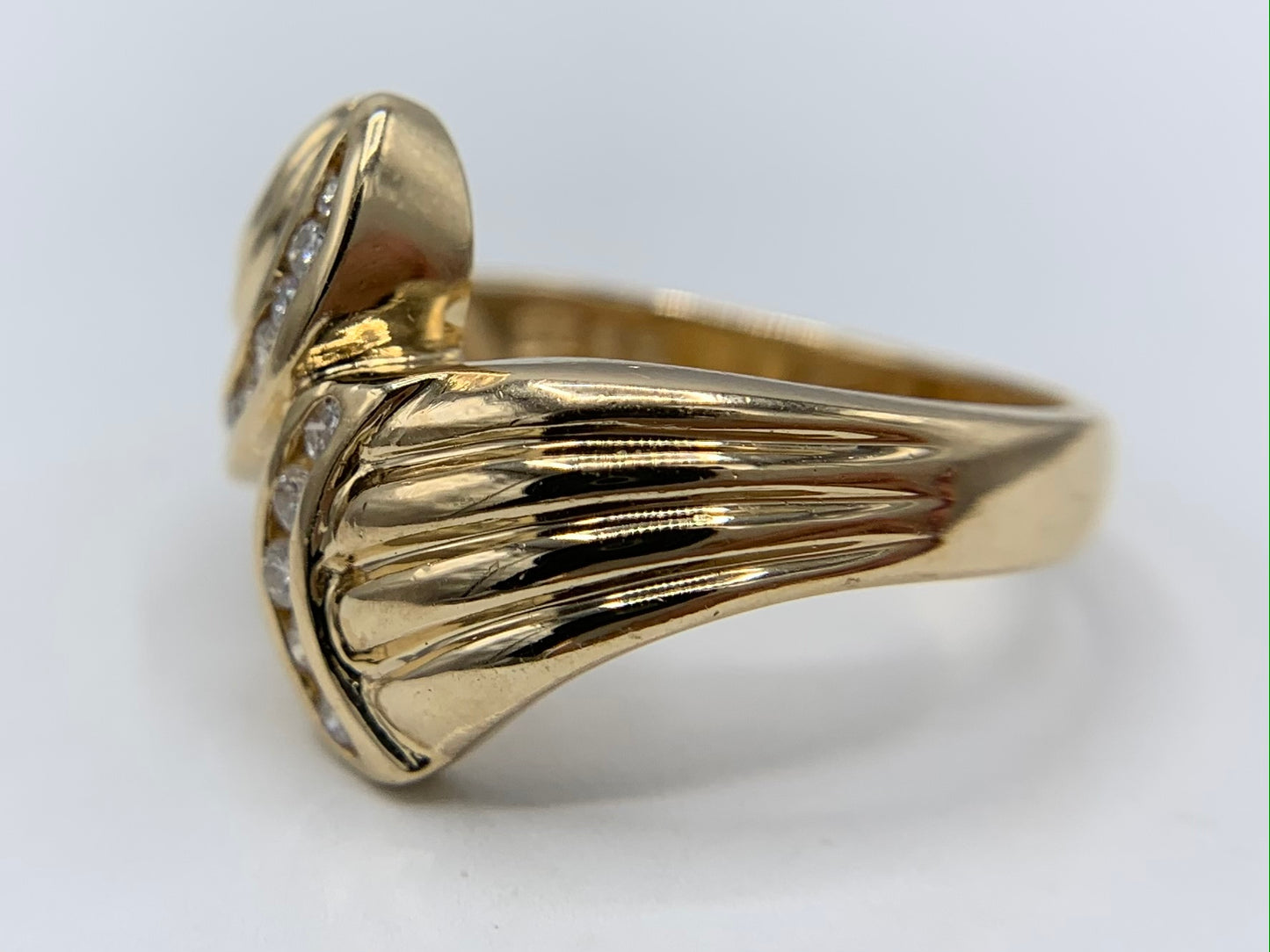 14K Yellow Gold European Ribbed Diamond Ring