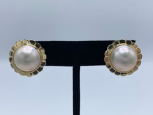Load image into Gallery viewer, 14K Yellow Gold Mabe Pearl Earrings
