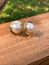 Load image into Gallery viewer, 14K Yellow Gold Mabe Pearl Earrings
