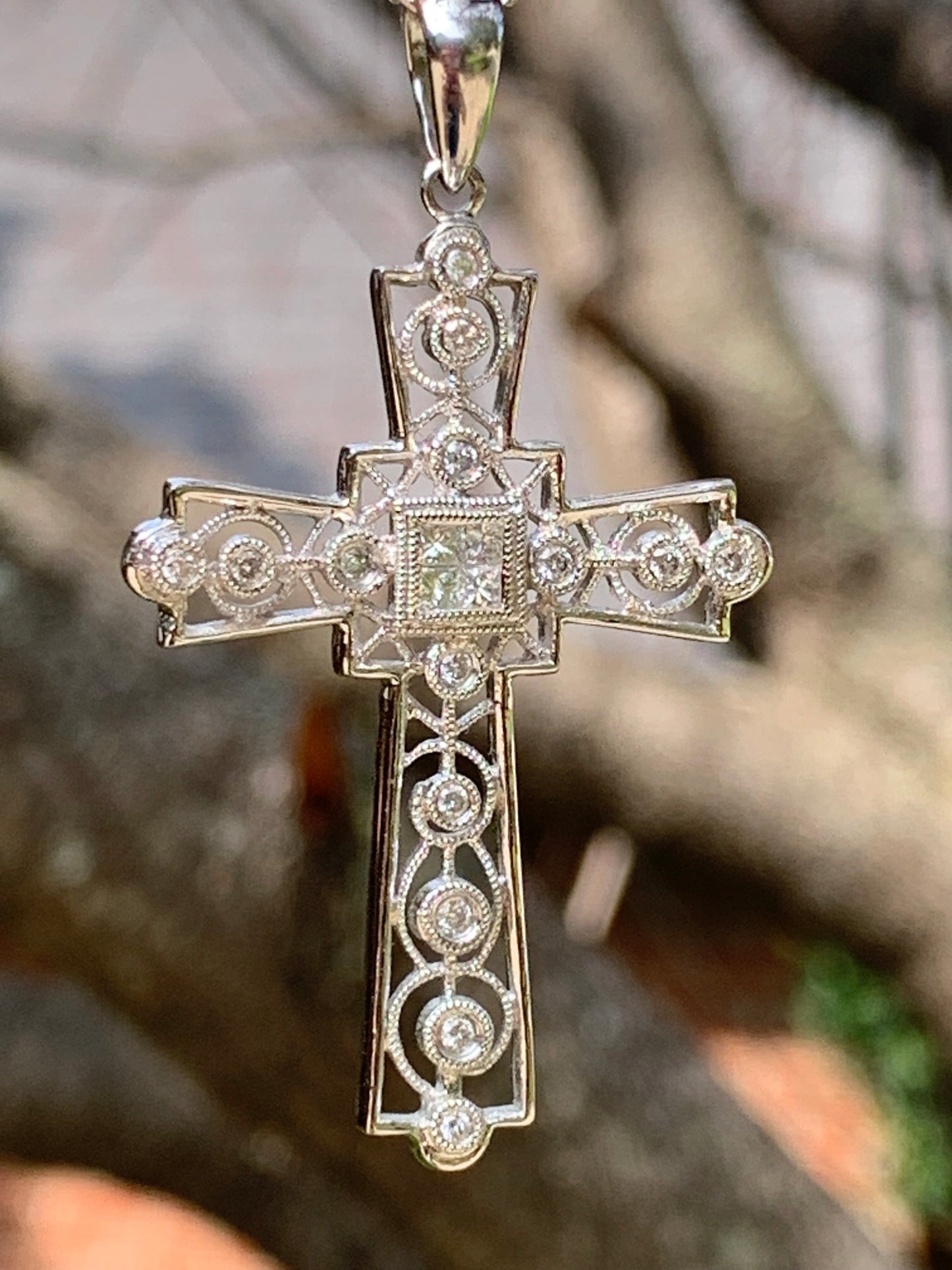 18K White Gold Diamond Cross Pendant Necklace