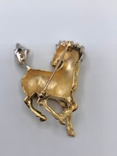 Load image into Gallery viewer, 14K Yellow Gold Diamond Horse Pin
