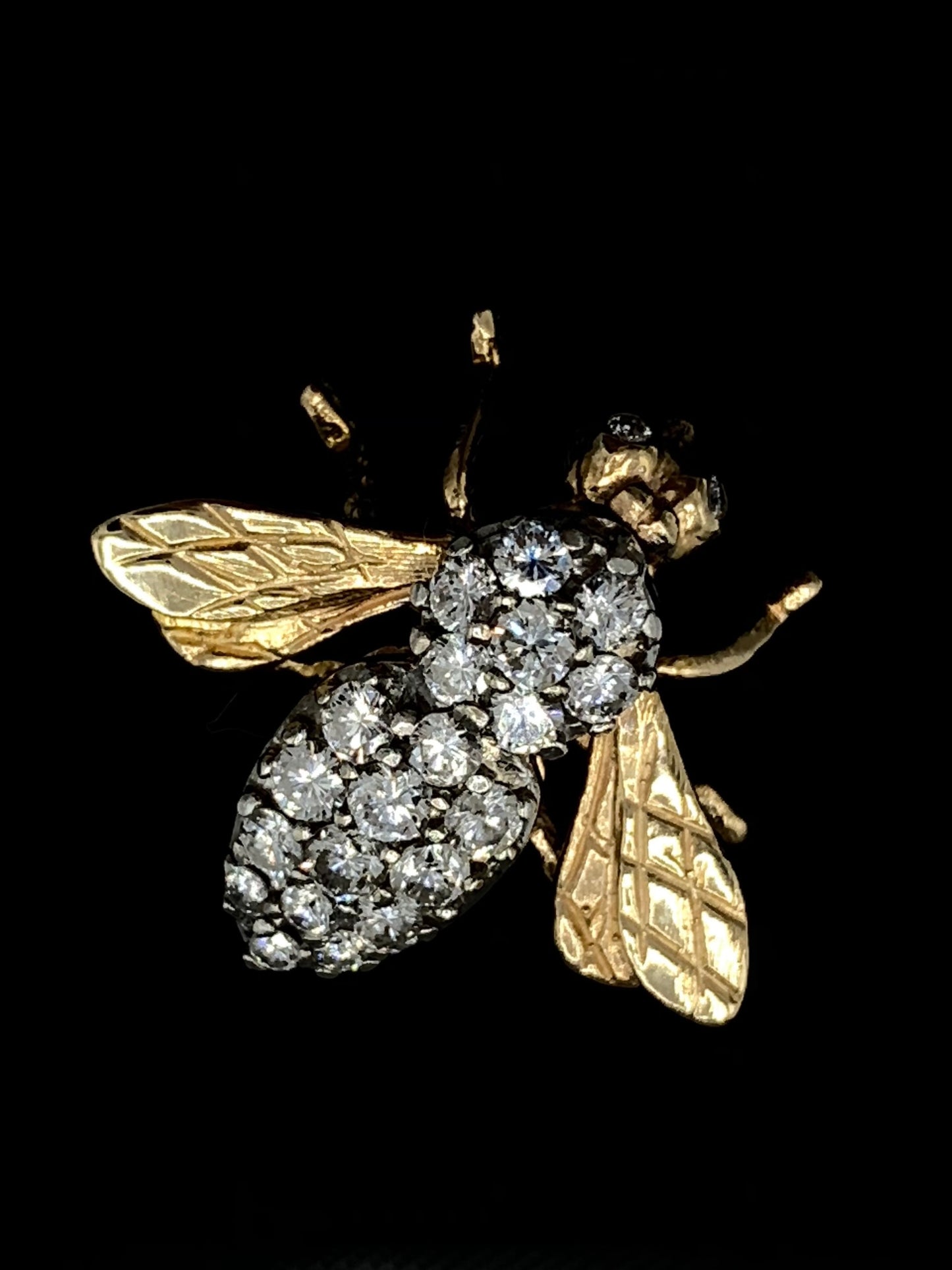 14K Yellow Gold Diamond Wasp Pin