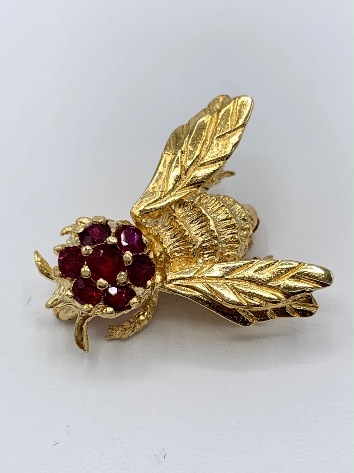 14K Yellow Gold Ruby Bee Pin