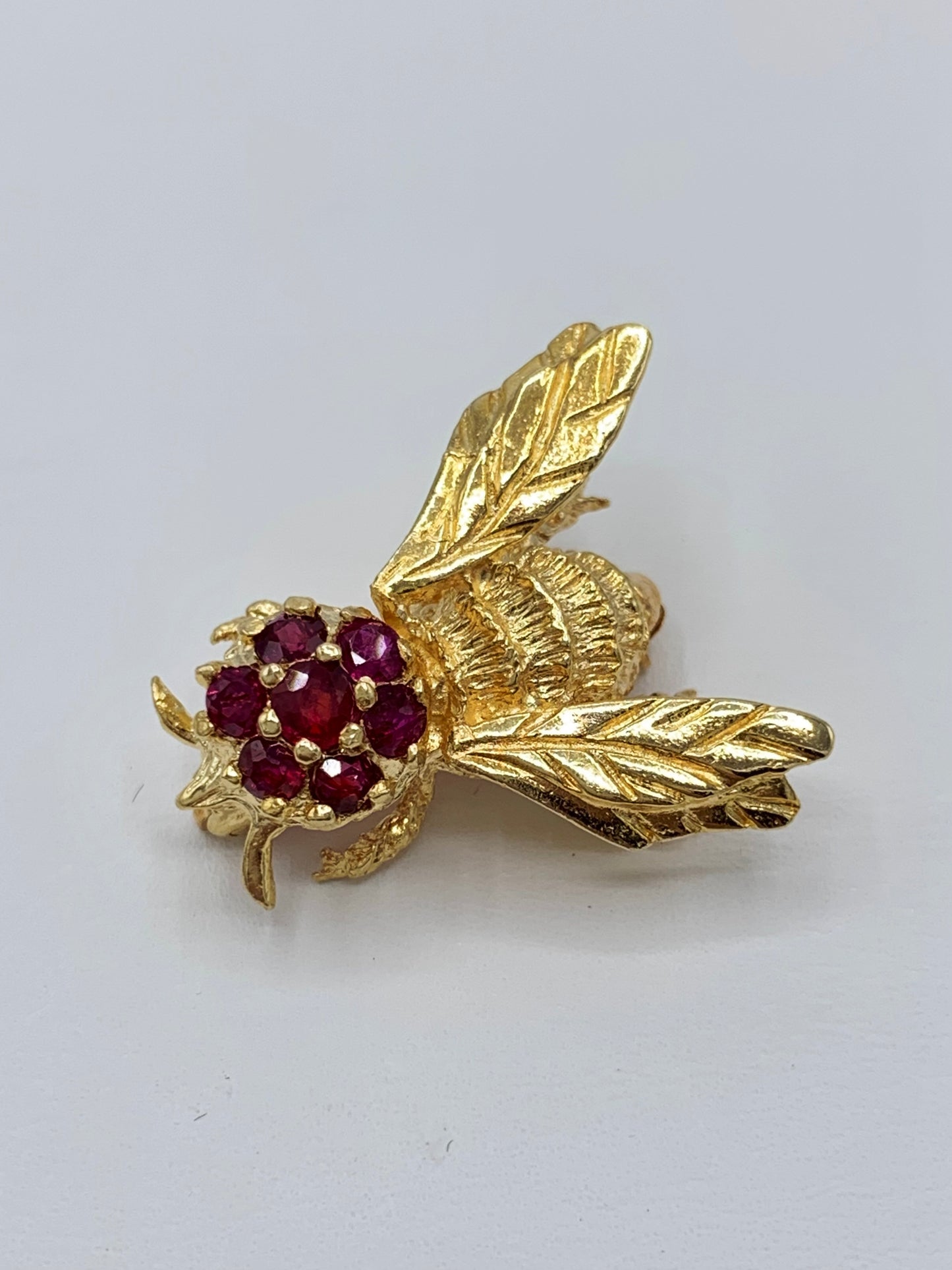 14K Yellow Gold Ruby Bee Pin