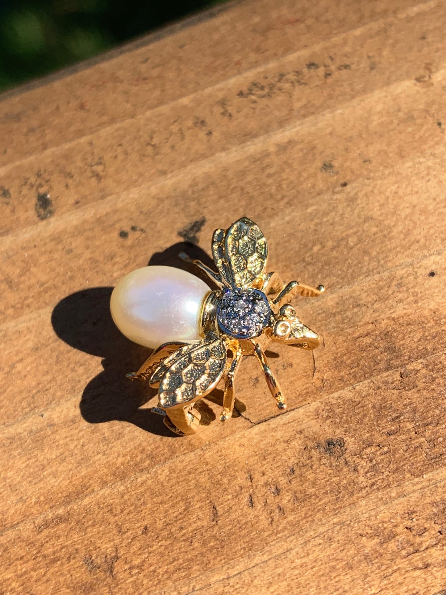 14K Yellow Gold Diamond Wasp Pin with Freshwater Pearl