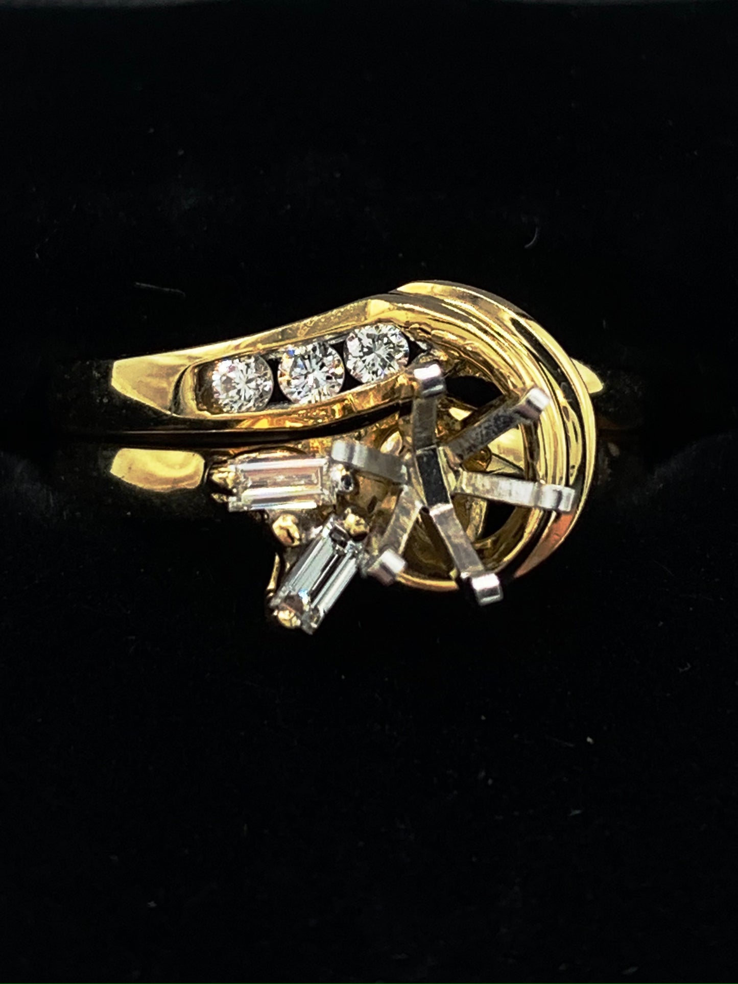 14K Yellow Gold Baguette and Round Diamond Semi-Mount Wedding Set