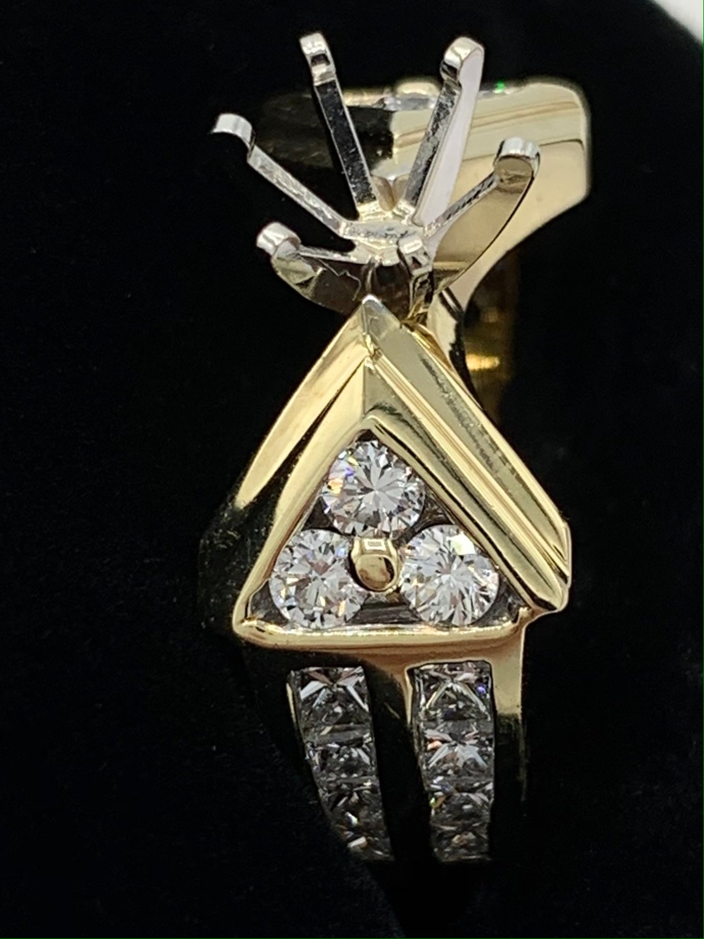 1 TCW Diamond Semi-Mount Engagement Ring in 14K Yellow Gold