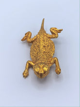 Load image into Gallery viewer, Gold Plated Horny Toad Lapel Pin
