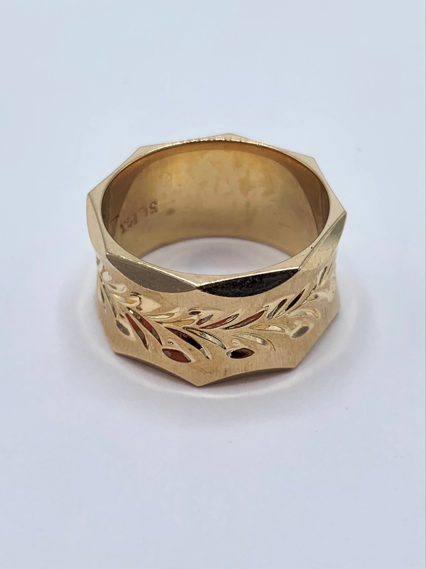 14K Yellow Gold S & L 10mm Concave Wedding Band