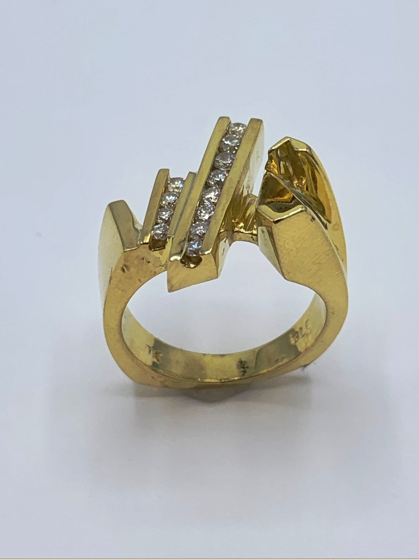 18K Yellow Gold .33 TCW Princess and Round Diamond Semi-Mount Wedding Ring