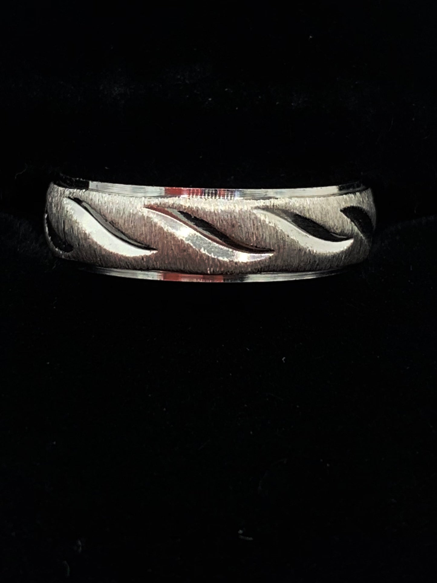 Estate 14K White Gold 5mm Wedding Band Machine Cut and Wheel Finish Design