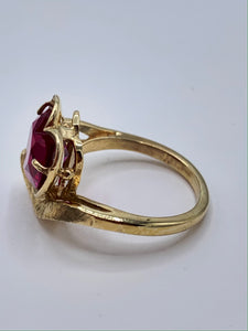 Estate 10K Yellow Gold Synthetic Ruby Heart Ring