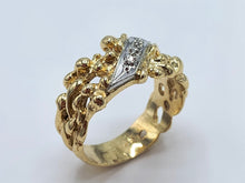 Load image into Gallery viewer, 14K Yellow Gold Women&#39;s 3 Diamond Wedding Band
