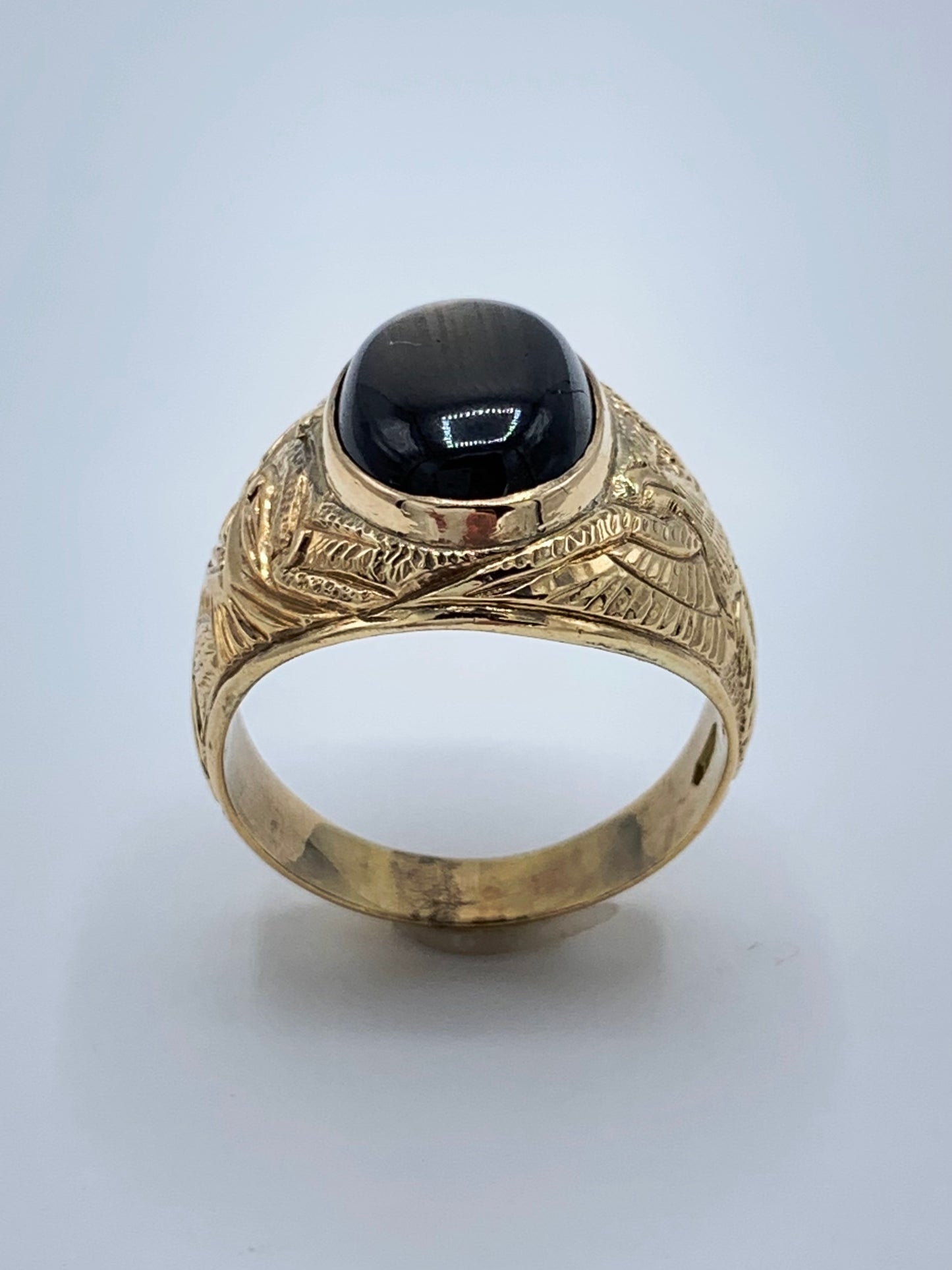 Estate 14K Yellow Gold Genuine Black Star Sapphire Eagle Ring