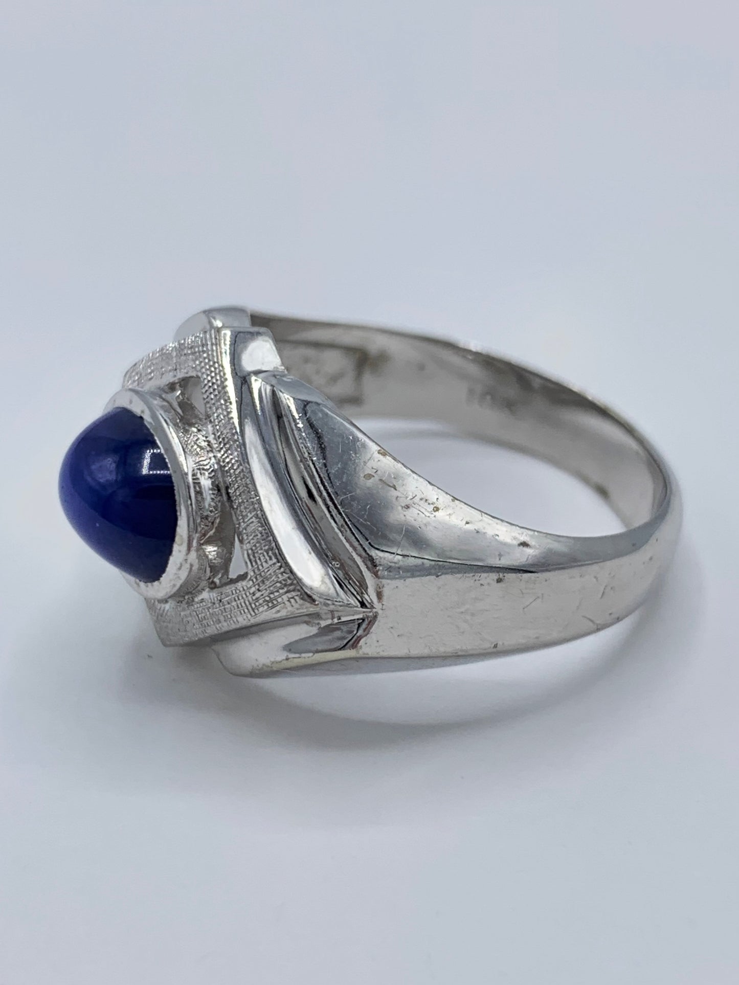 Estate 10K White Gold Linde Star Ring