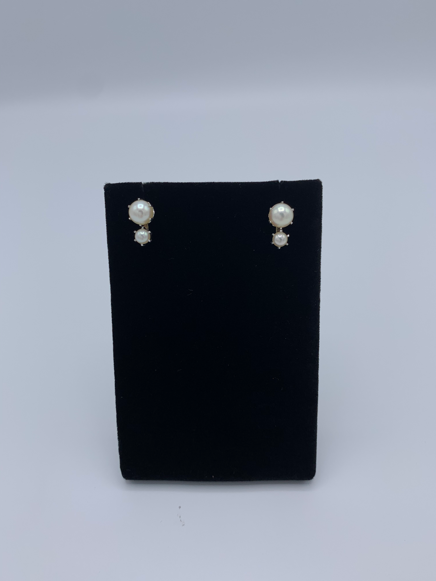 Estate 14K White Gold Pearl Stack Screw Back Earrings