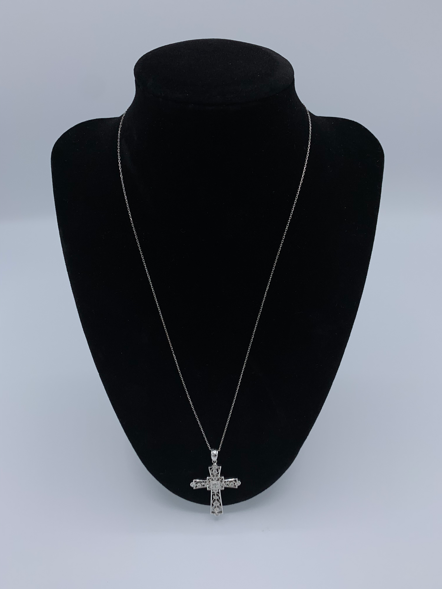 18K White Gold Diamond Cross Pendant Necklace