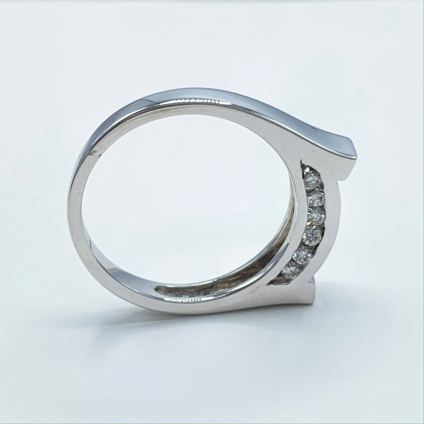 14K White Gold Three Sided Diamond Band