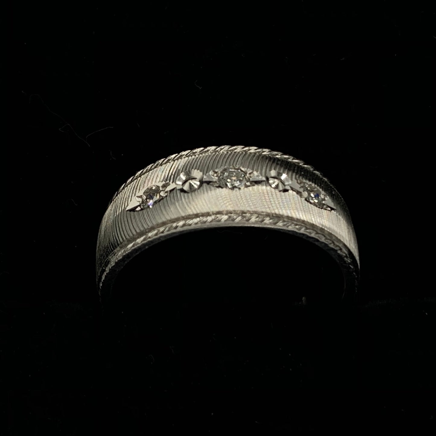 Diamond Wedding Band 10pt T.W. 14K White Gold