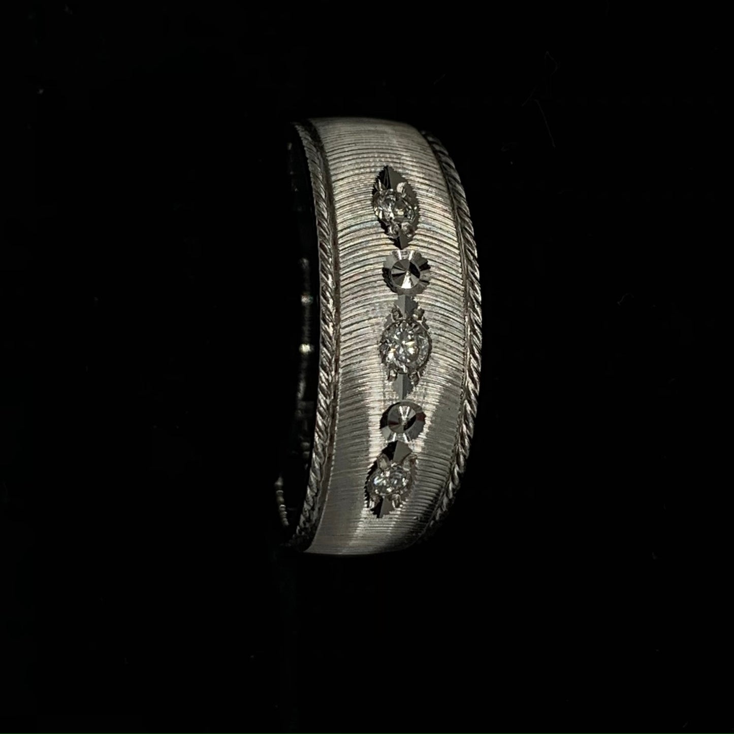 Diamond Wedding Band 10pt T.W. 14K White Gold