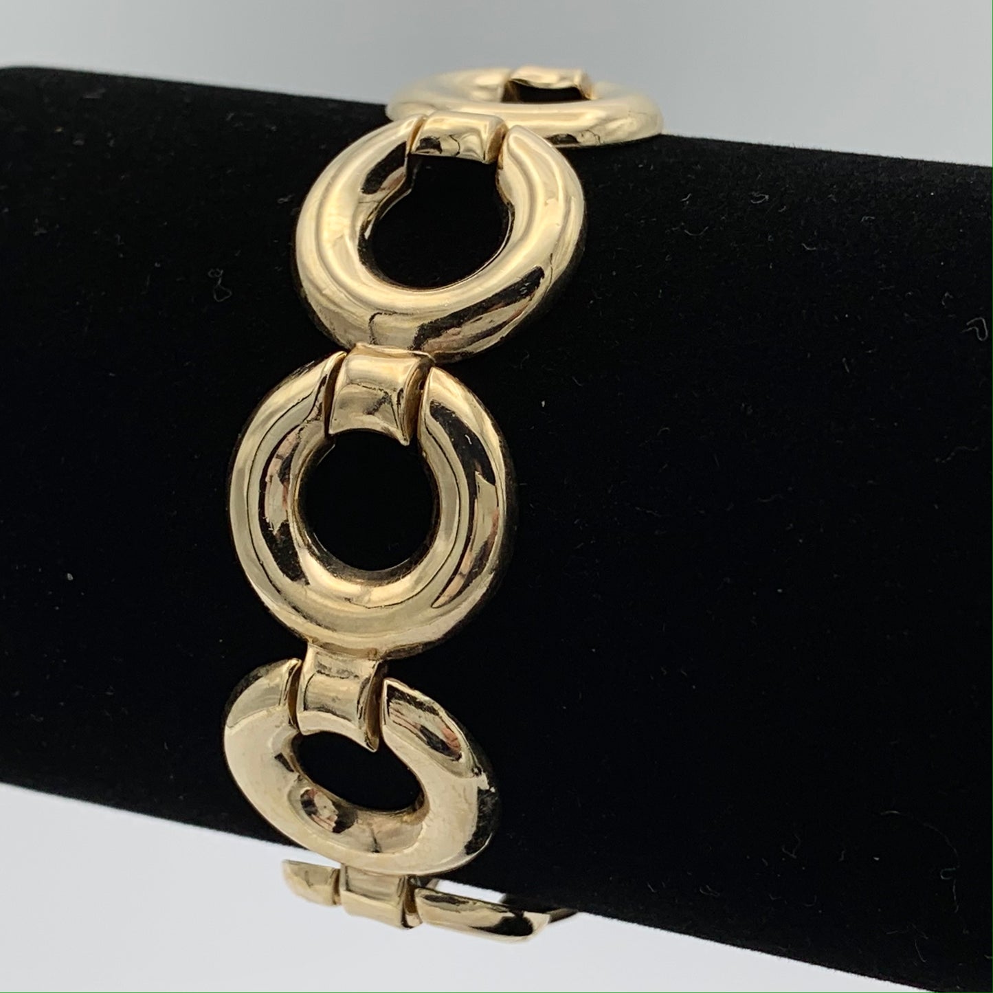 14K Yellow Gold Loop Bracelet