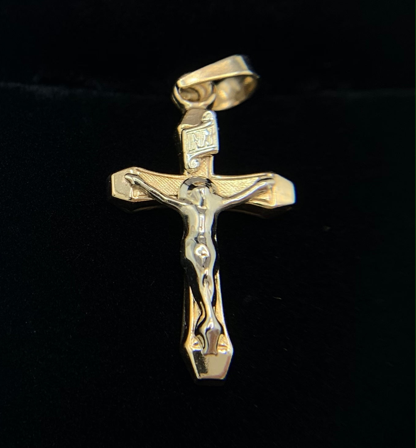 14K Yellow Gold Crucifixion Pendant