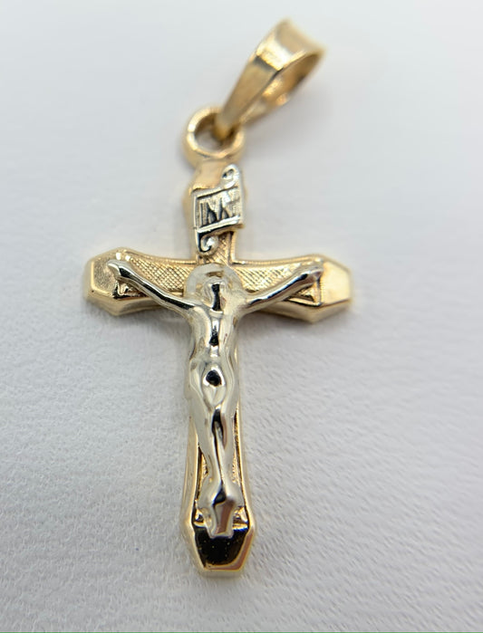 14K Yellow Gold Crucifixion Pendant