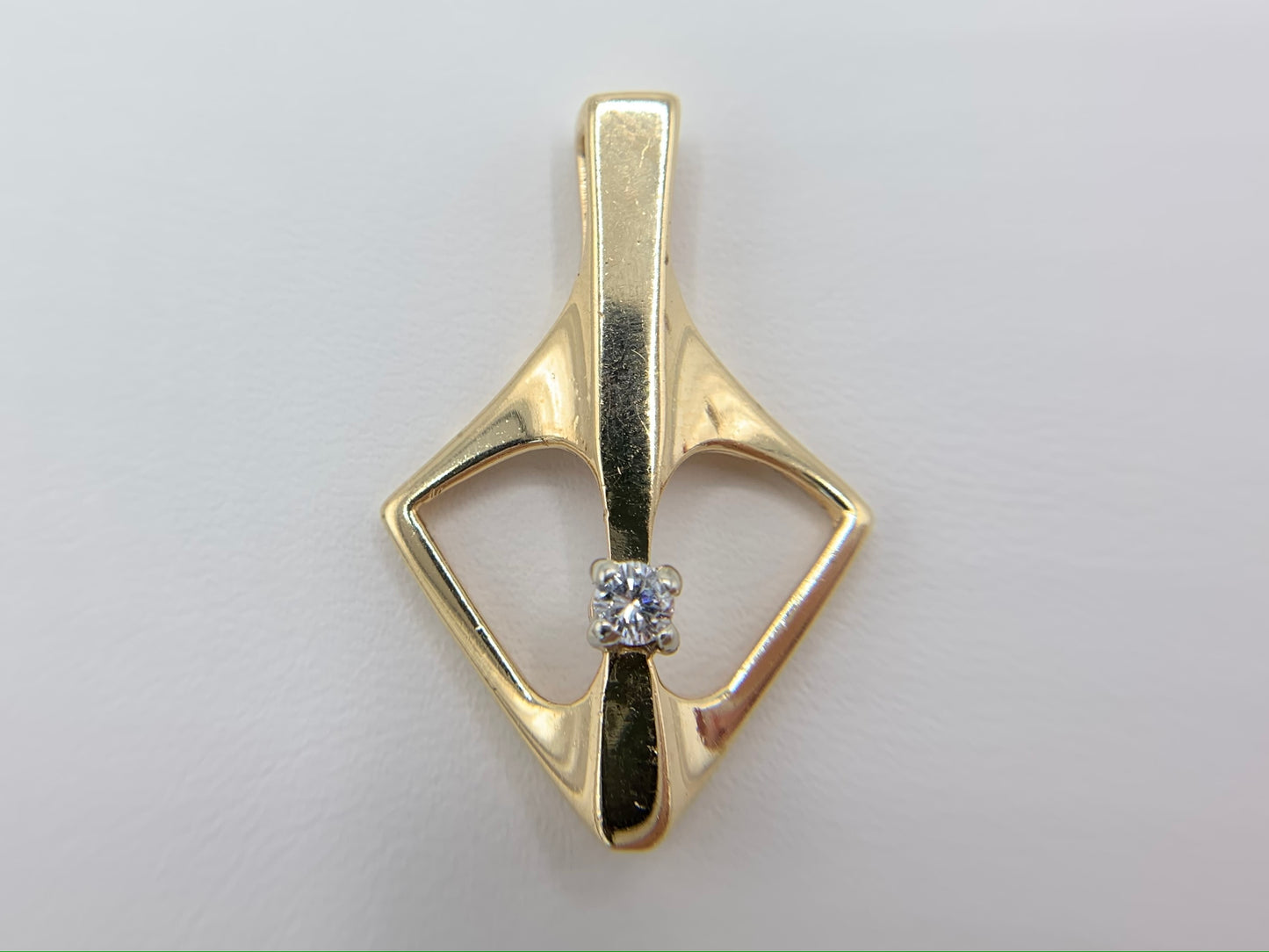 14K Yellow Gold Art Deco Pendant with Diamond