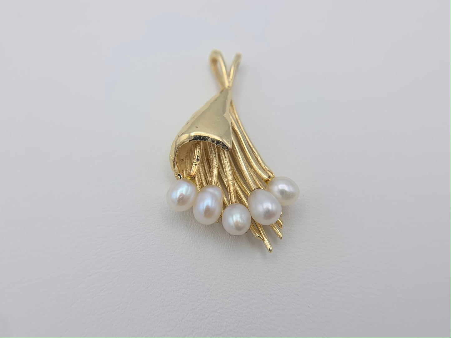 14K Yellow Gold Fresh Water Pearl Necklace Pendant