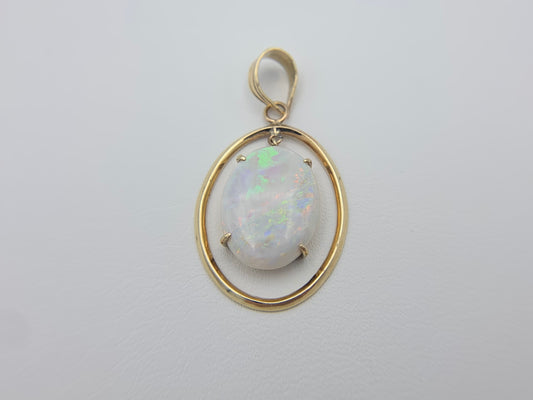 14K Yellow Gold Oval Australian Opal Necklace Pendant