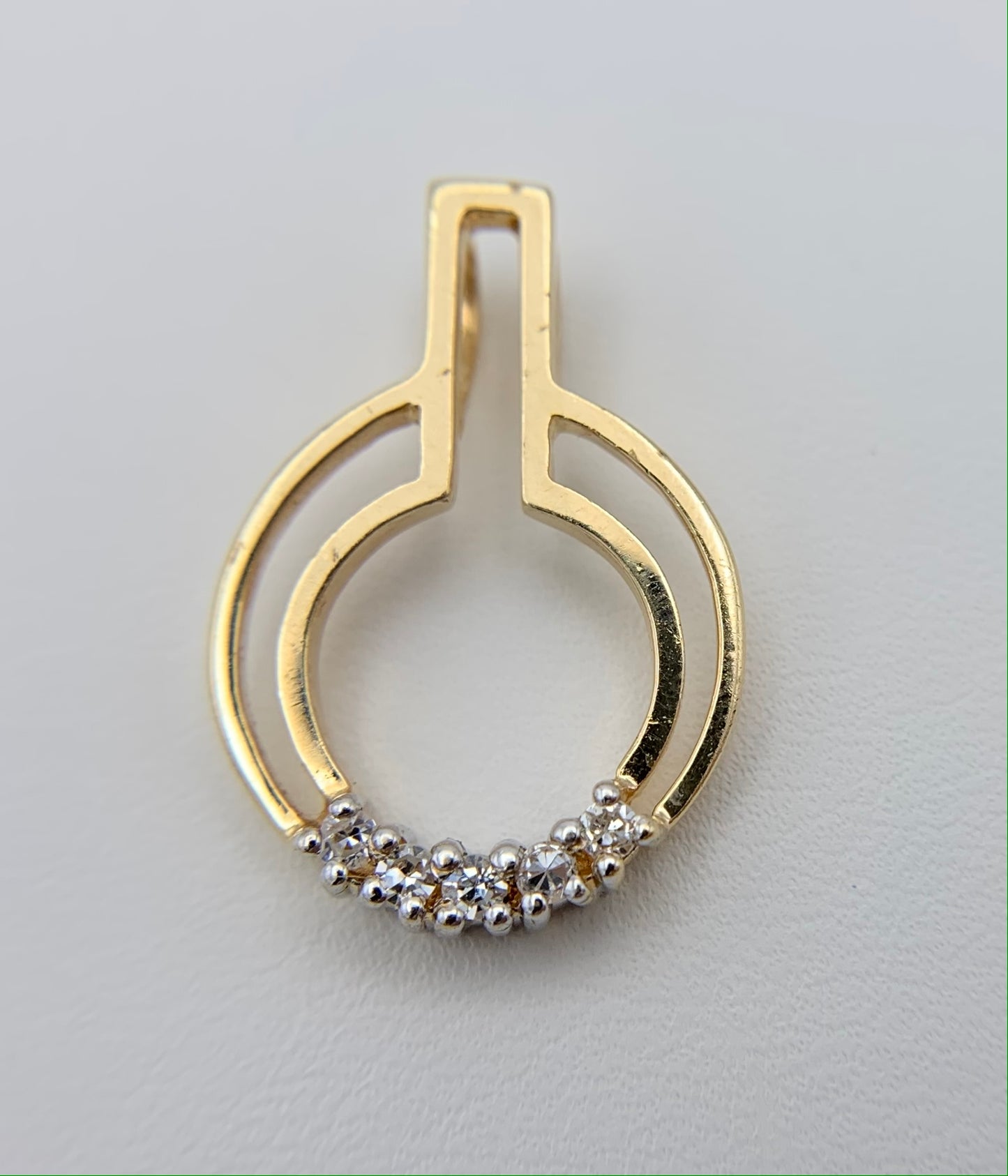 14K Gold Art Deco Circle Pendant with Diamonds