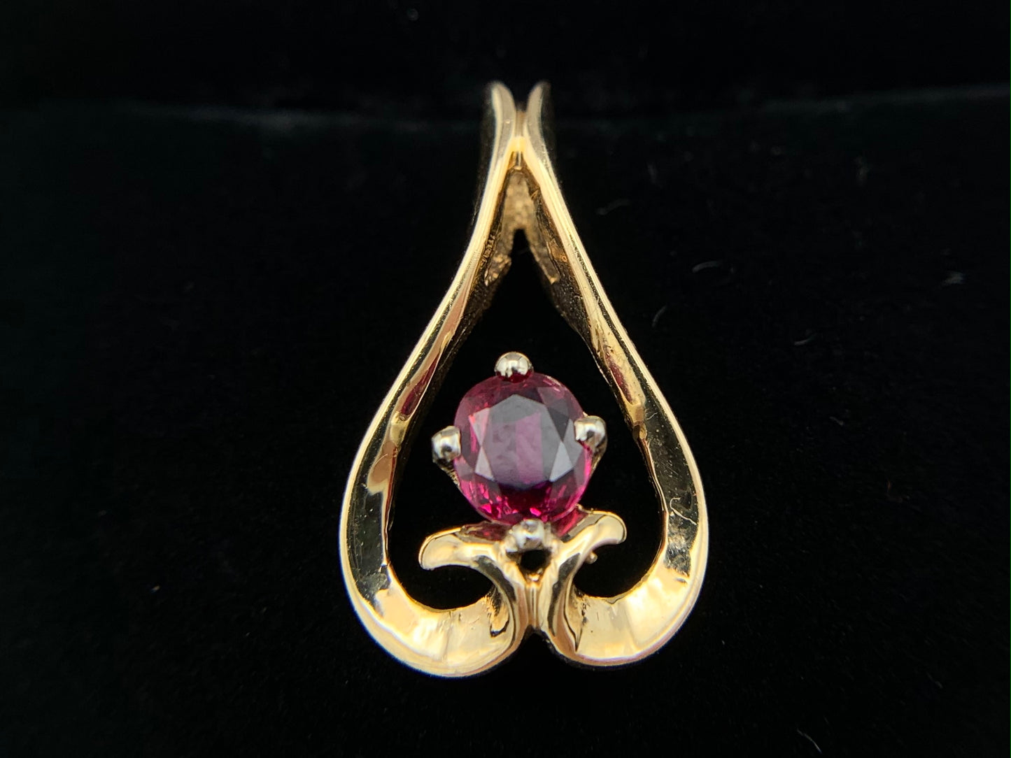 14K Yellow Gold Art Deco with Ruby Pendant