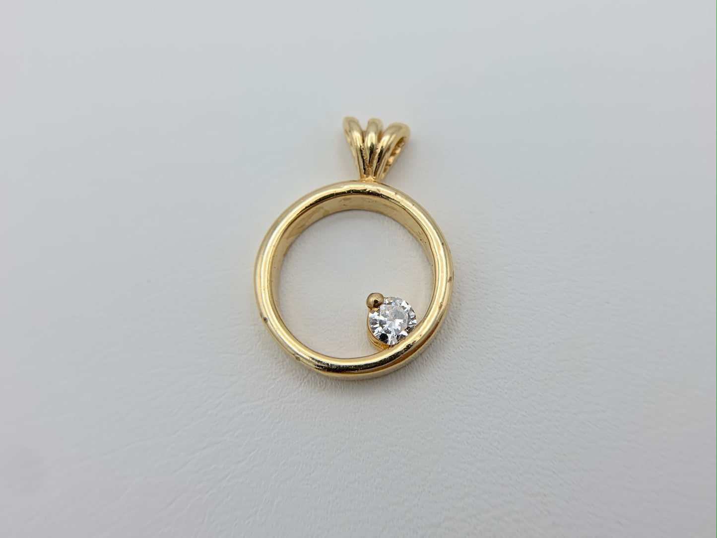 14K Gold Art Deco Circle Pendant with 10 pt Diamond