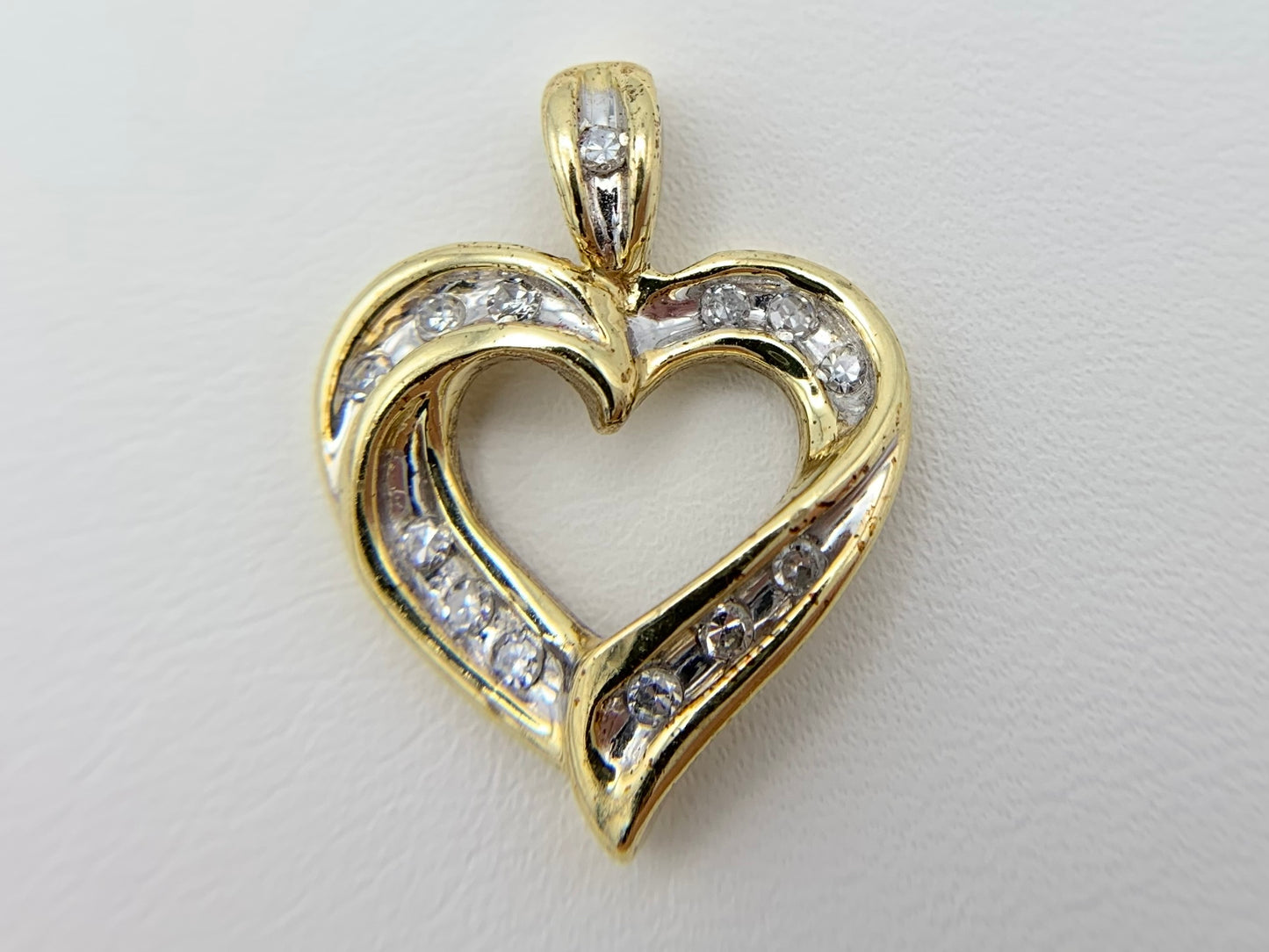 10K Yellow Gold Diamond Heart Necklace Pendant