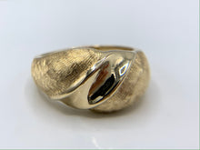 Load image into Gallery viewer, Estate 14K Yellow Gold Dome Ring
