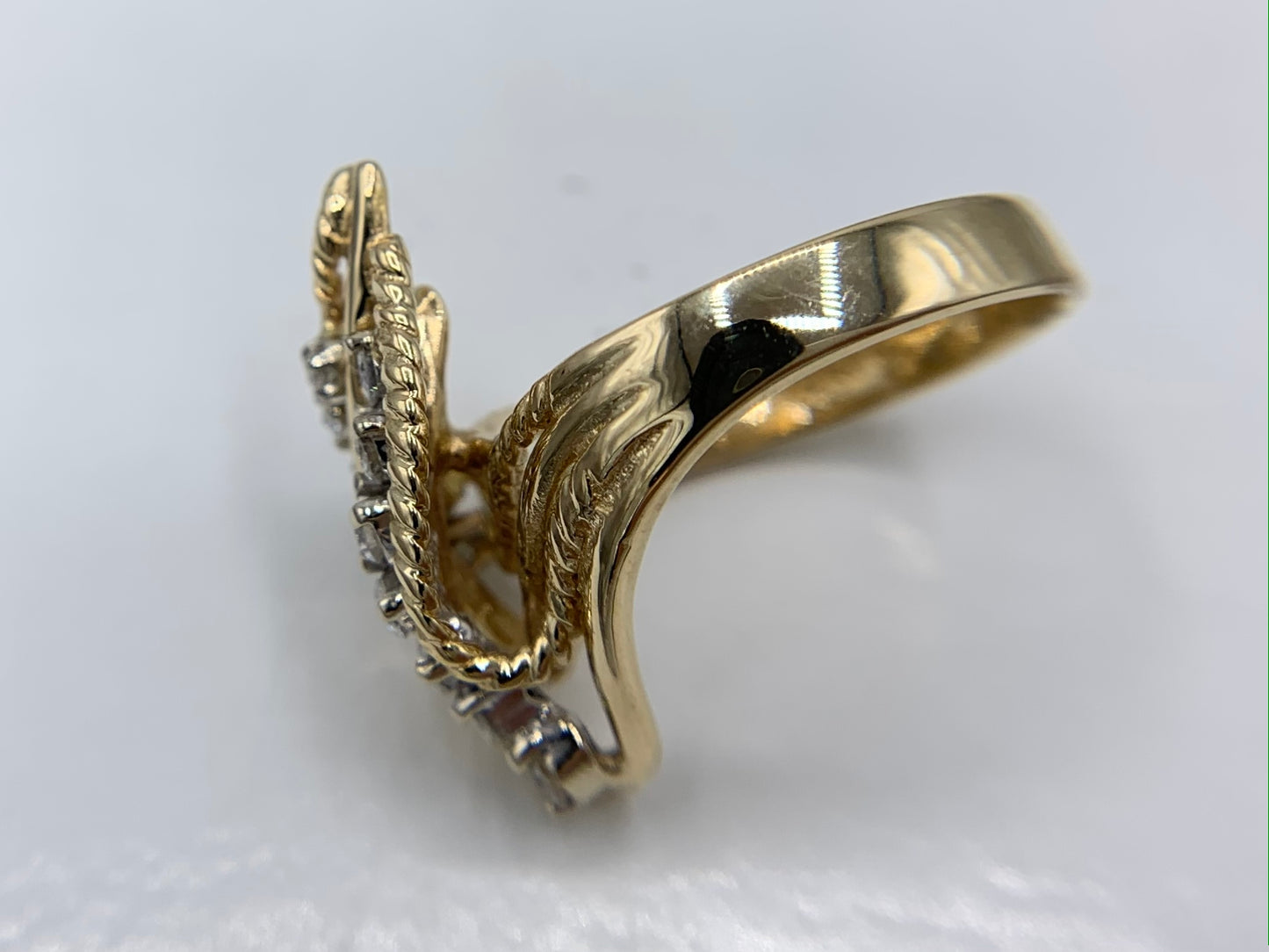 14K Yellow Gold Art Deco Free Form Ring with 12 Diamonds